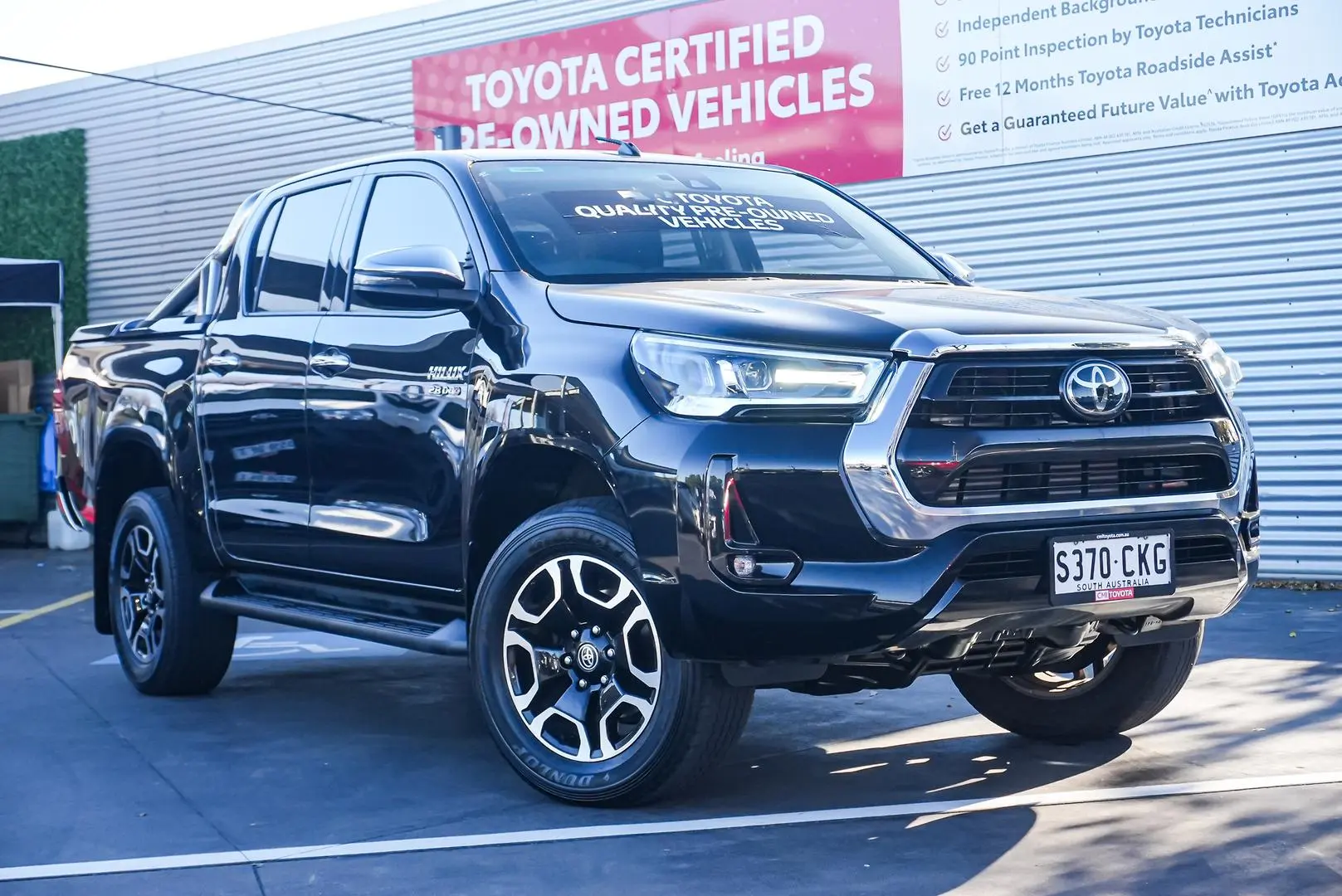 2021 Toyota Hilux Gallery Image 1