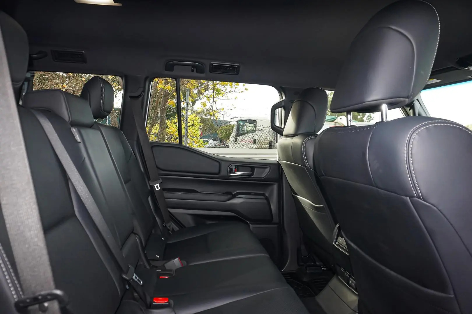 2024 Toyota Landcruiser Prado Gallery Image 8