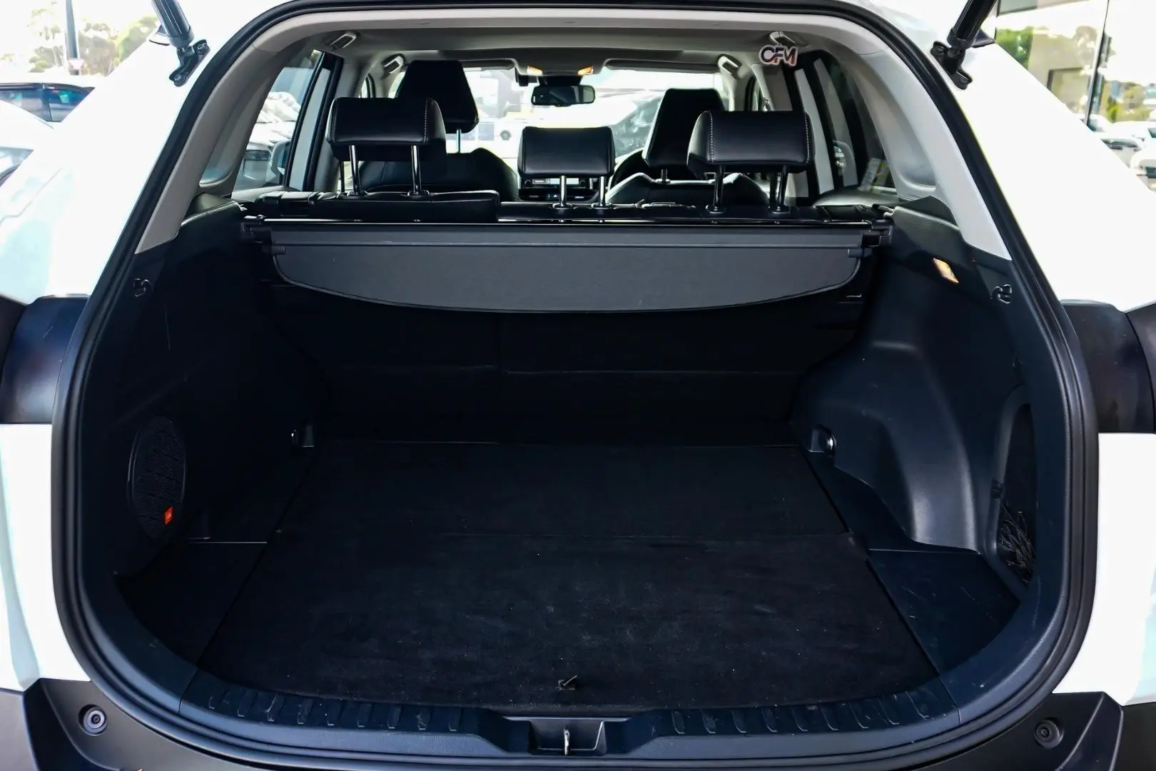 2019 Toyota RAV4 Gallery Image 9