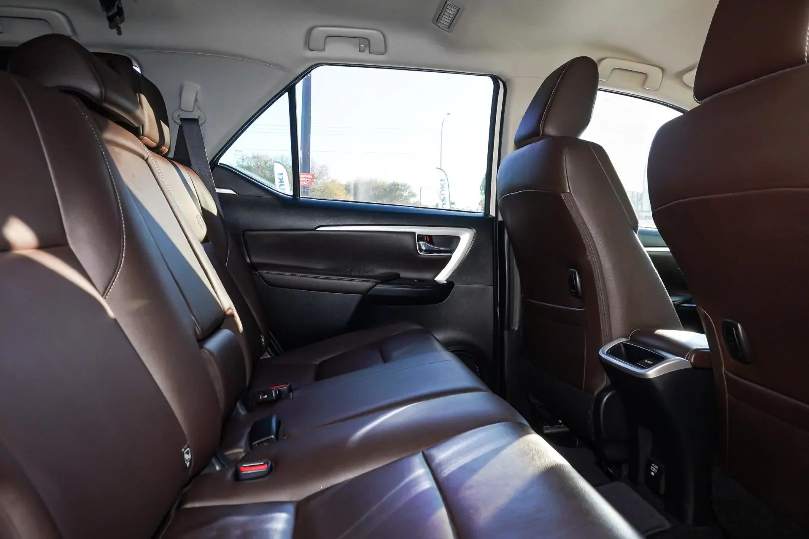 2017 Toyota Fortuner Gallery Image 8