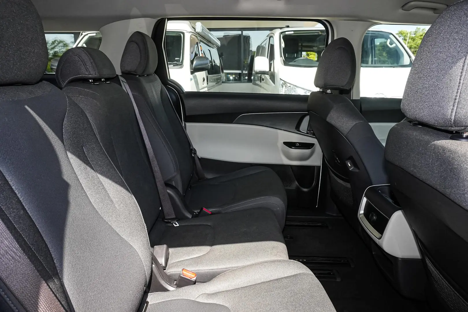 2022 Kia Carnival Gallery Image 14