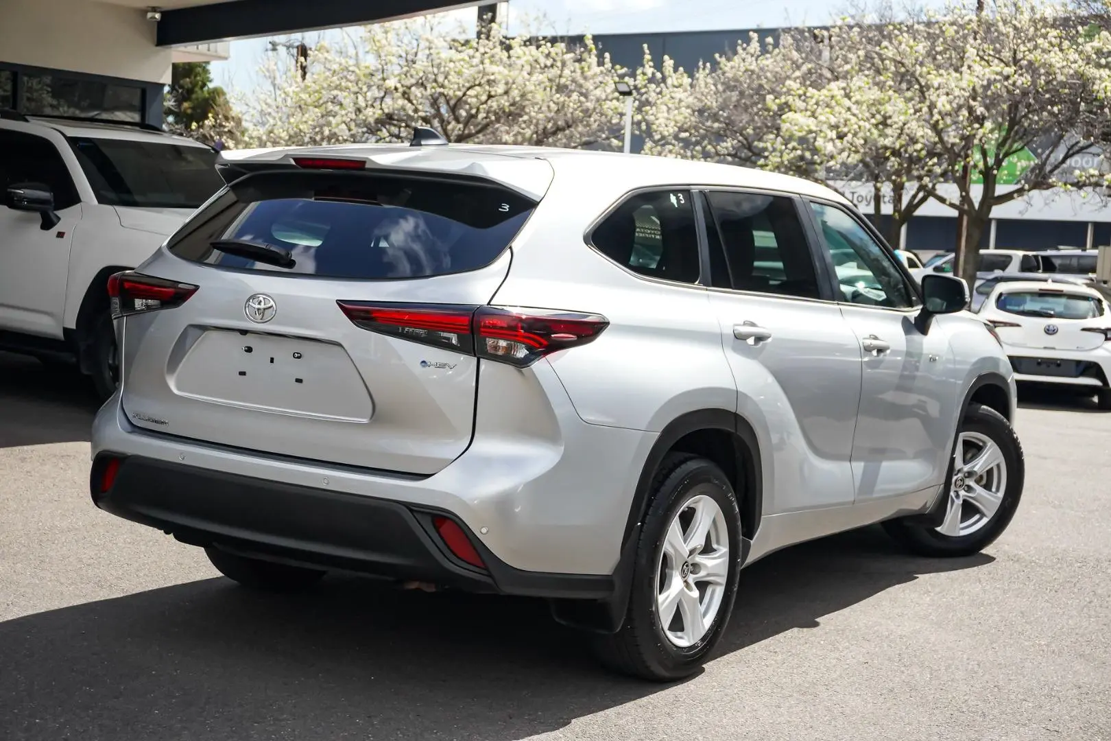 2025 Toyota Kluger Gallery Image 3