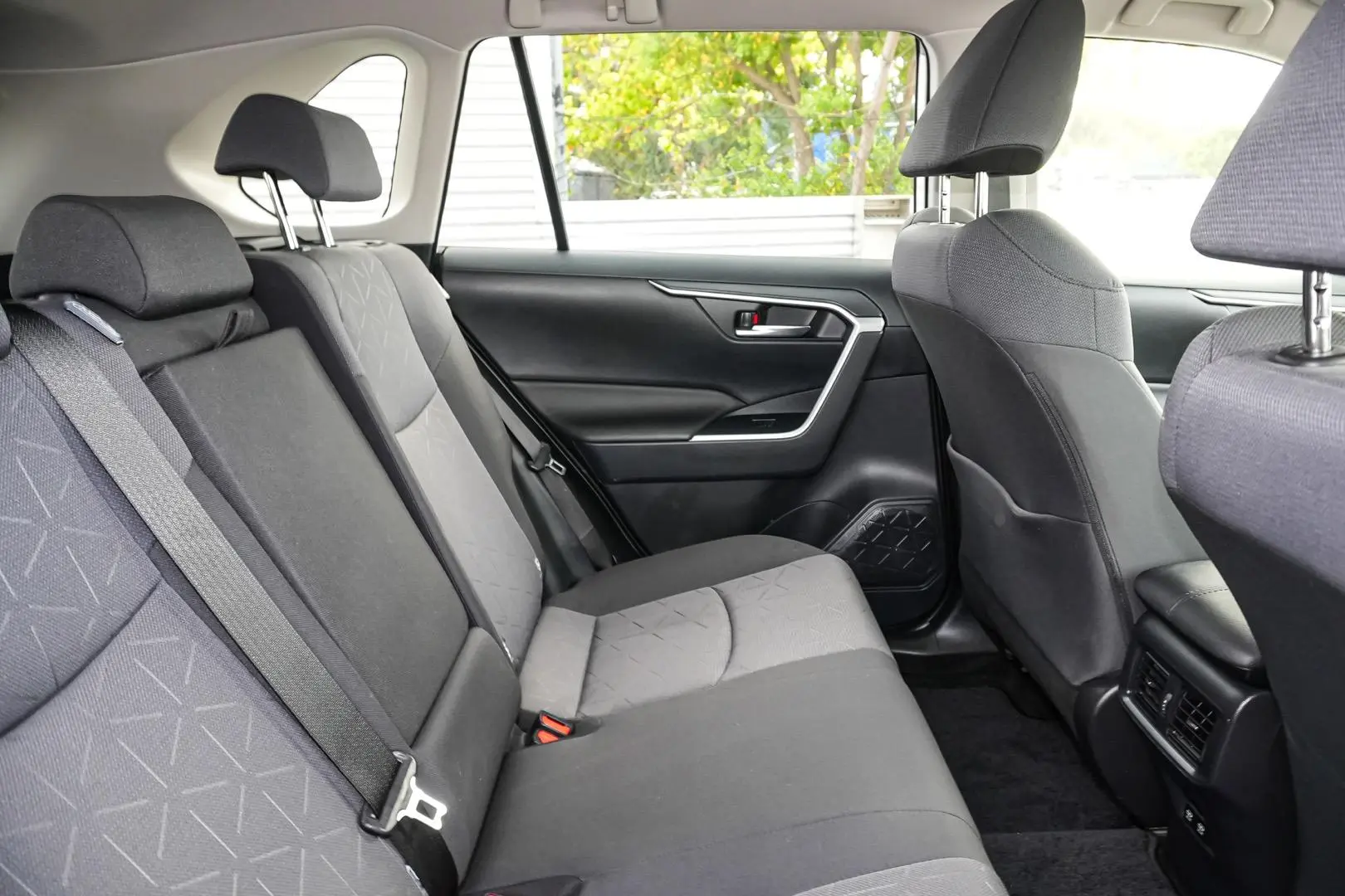 2021 Toyota RAV4 Gallery Image 9