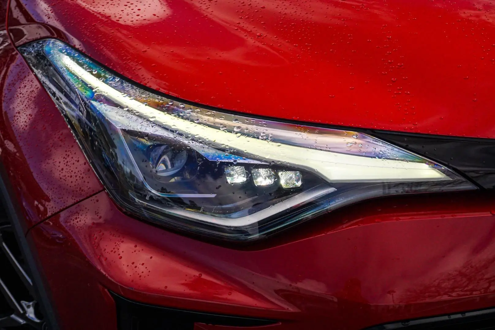 2021 Toyota C-HR Gallery Image 12
