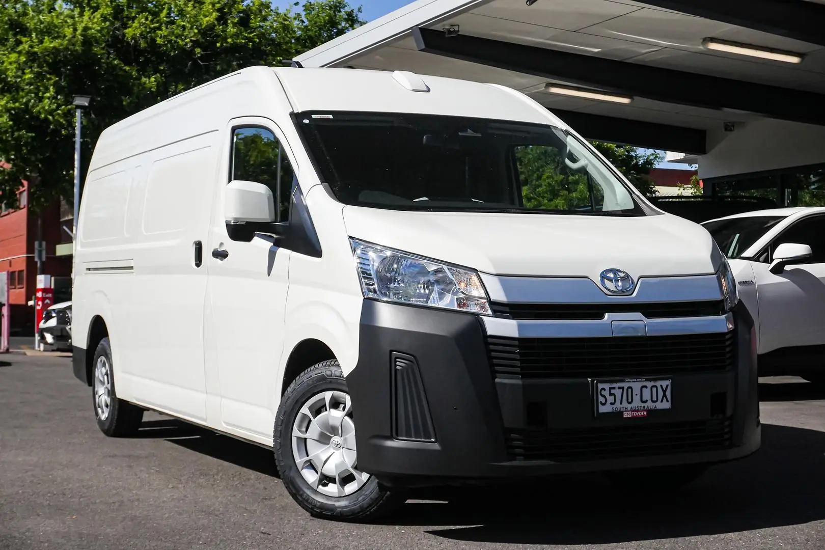 2022 Toyota Hiace Gallery Image 2