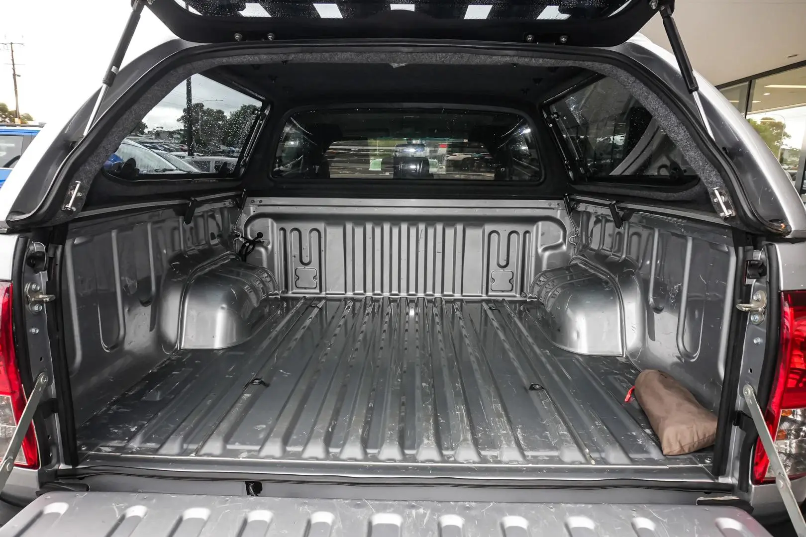 2018 Toyota Hilux Gallery Image 11