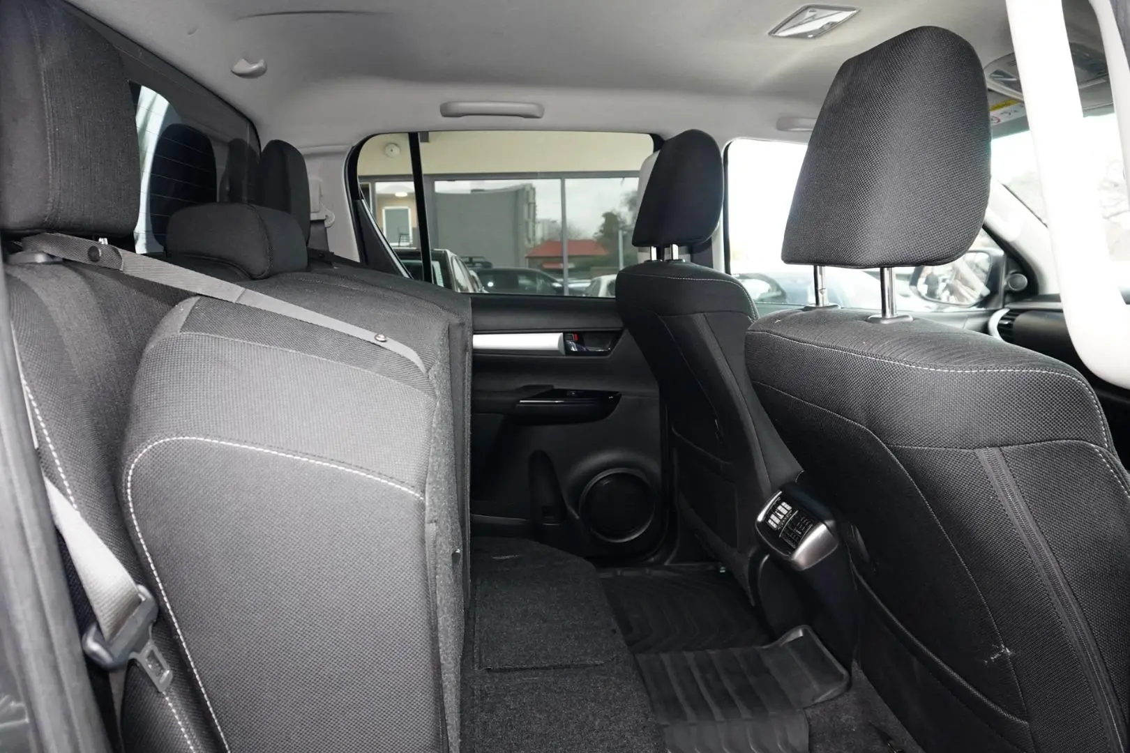 2022 Toyota Hilux Gallery Image 8