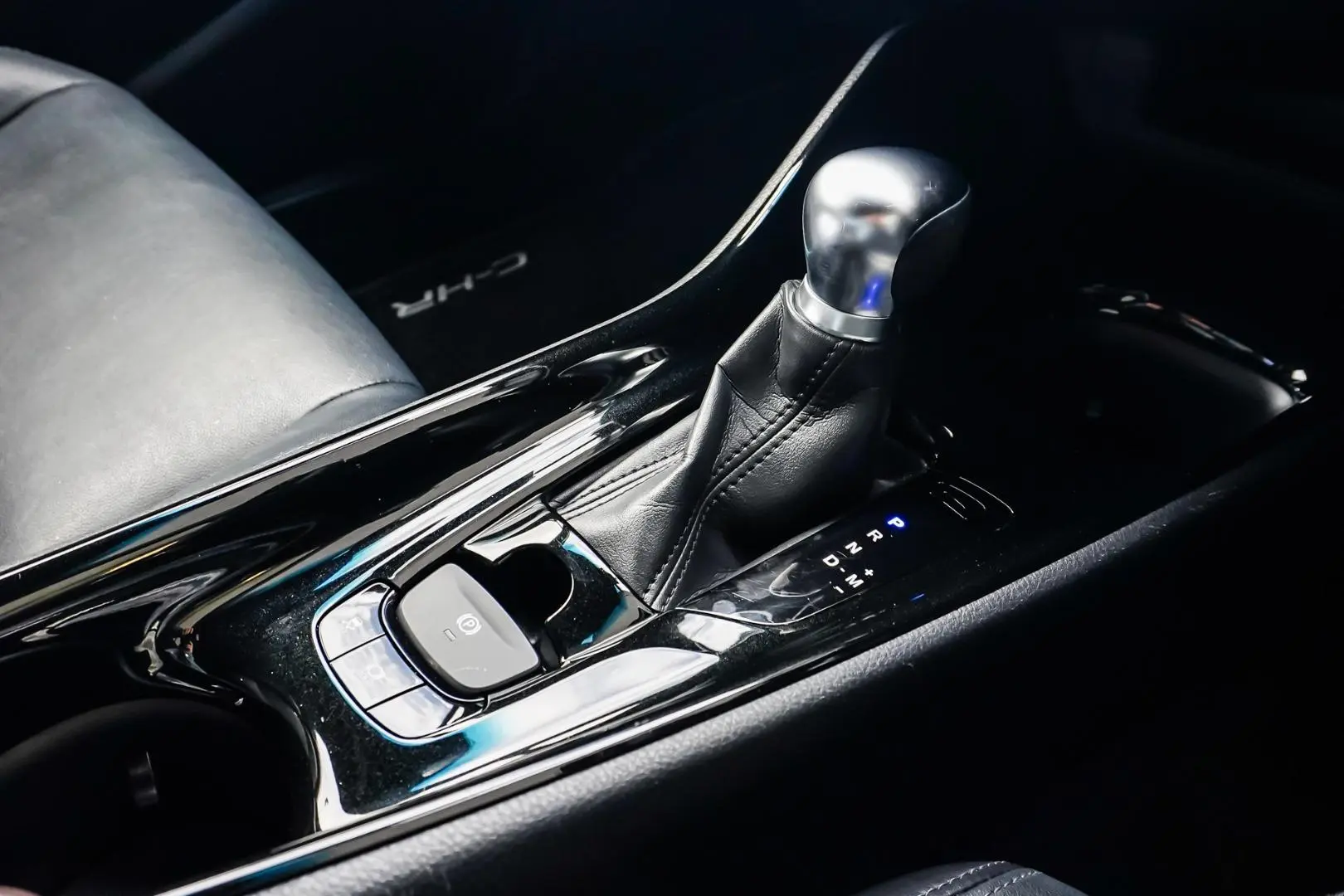 2019 Toyota C-HR Gallery Image 20