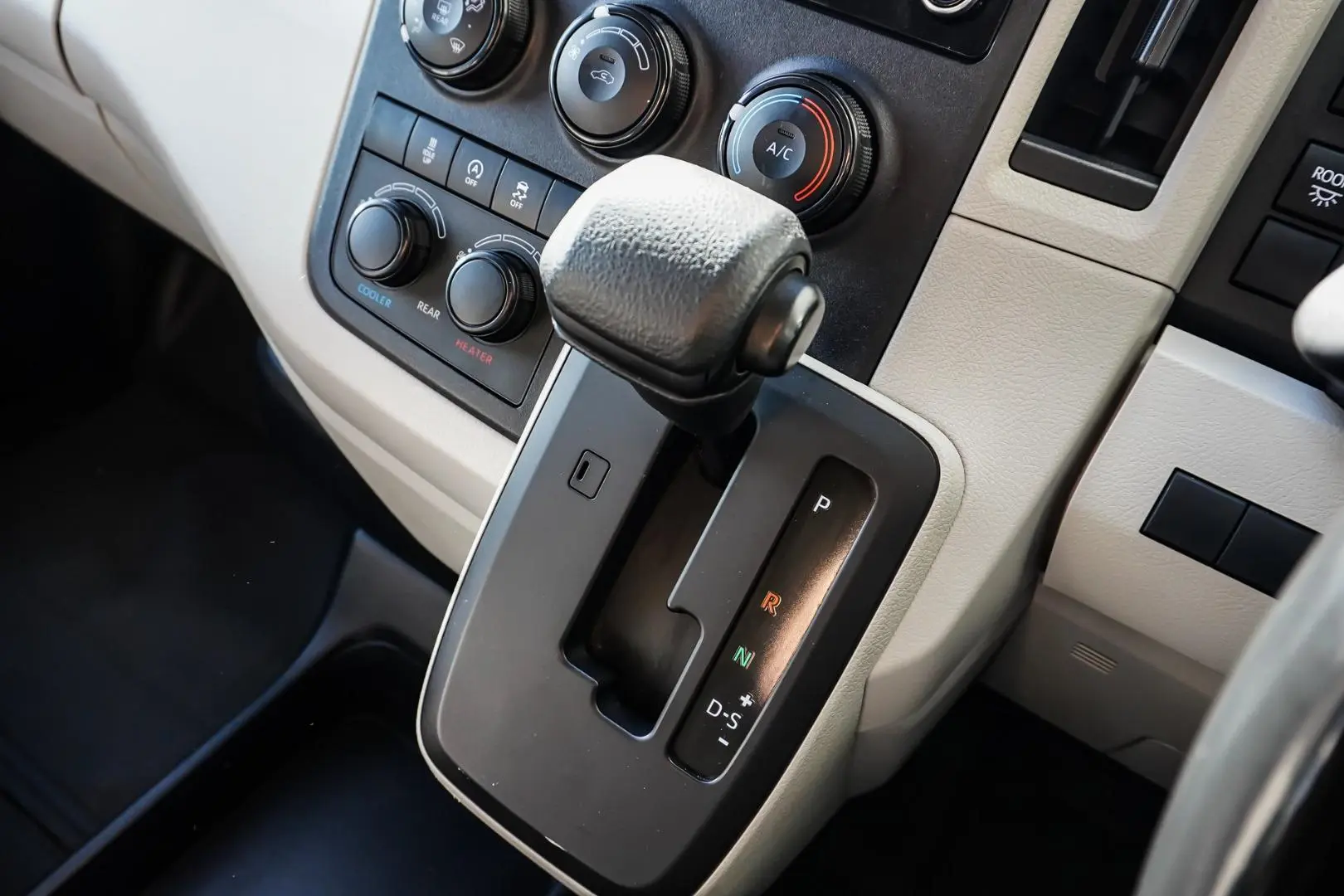 2019 Toyota Hiace Gallery Image 18