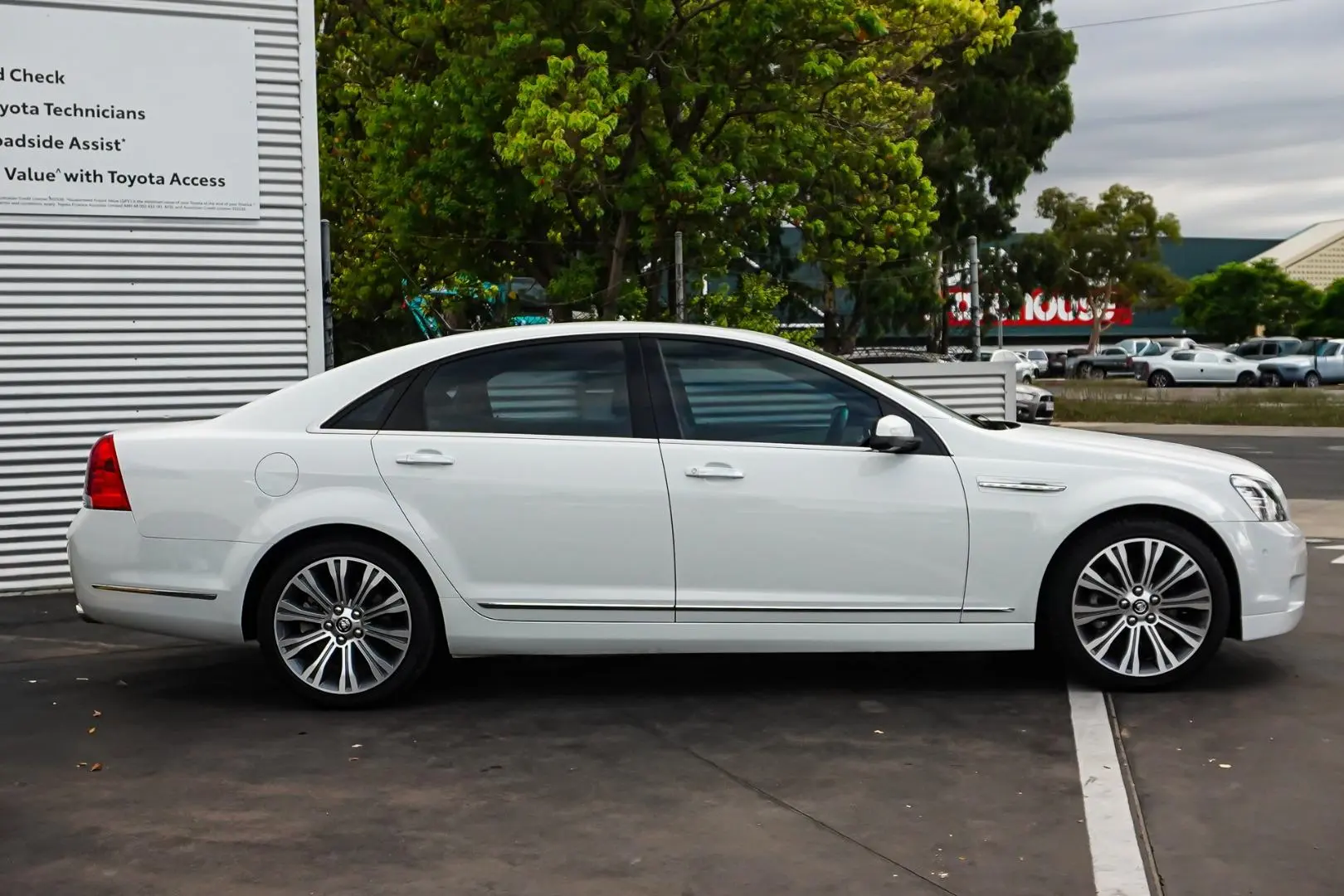 2015 Holden Caprice Gallery Image 4