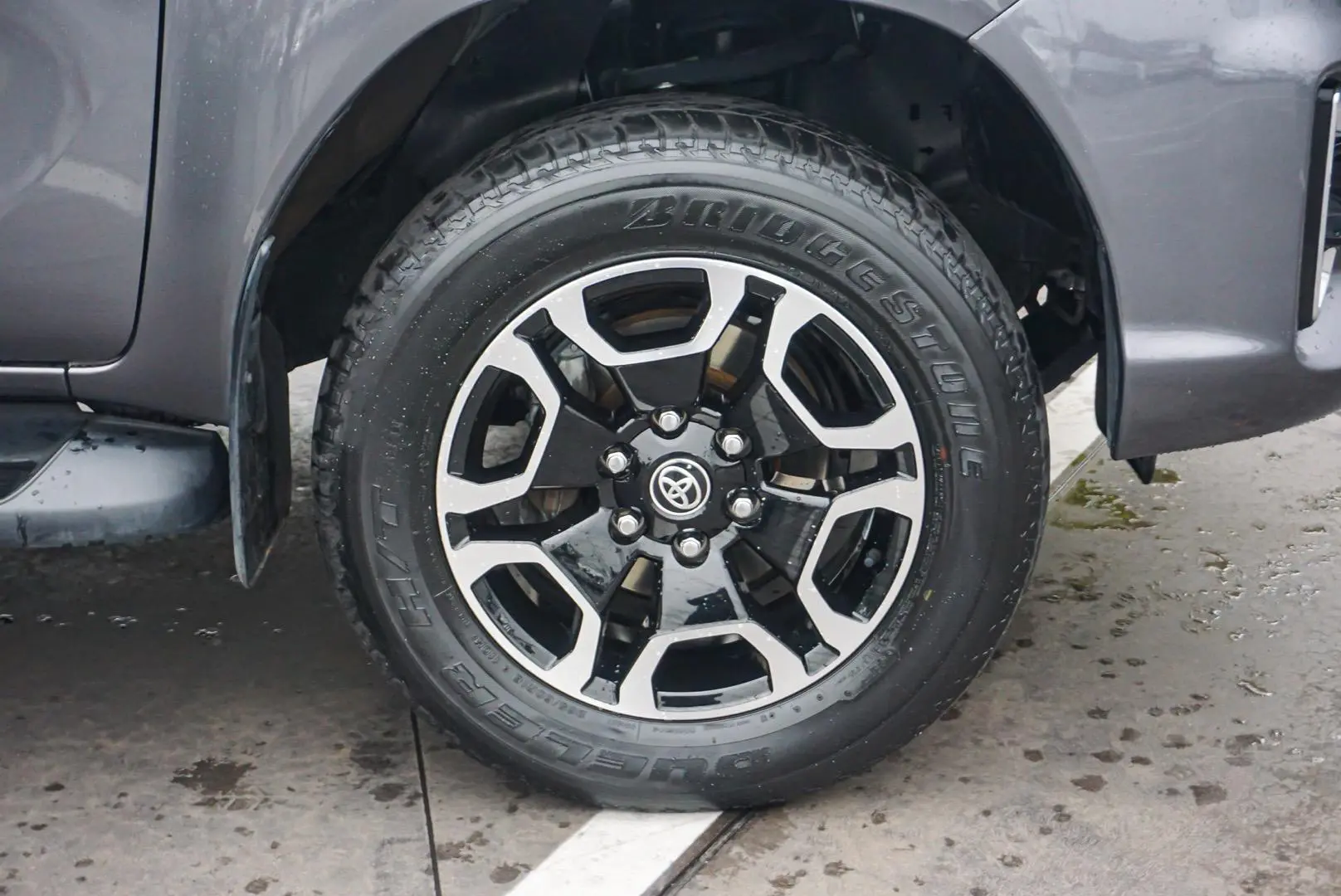 2019 Toyota Hilux Gallery Image 11