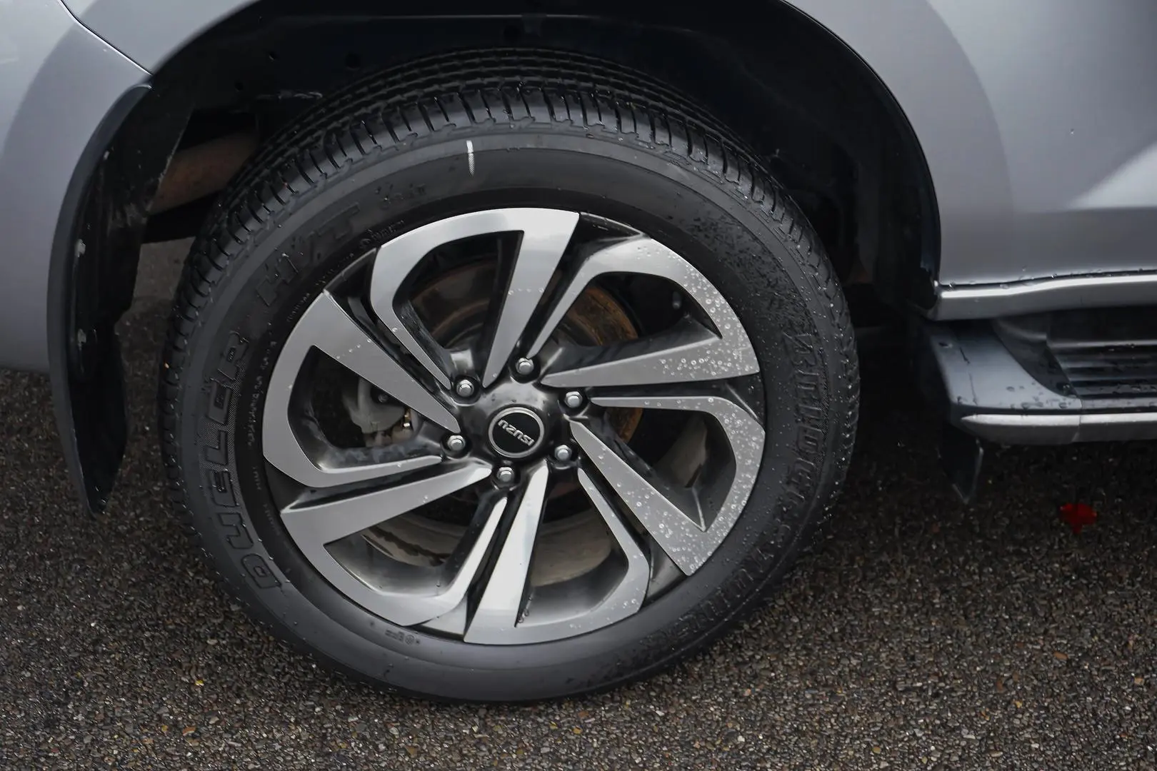 2022 Isuzu MU-X Gallery Image 17