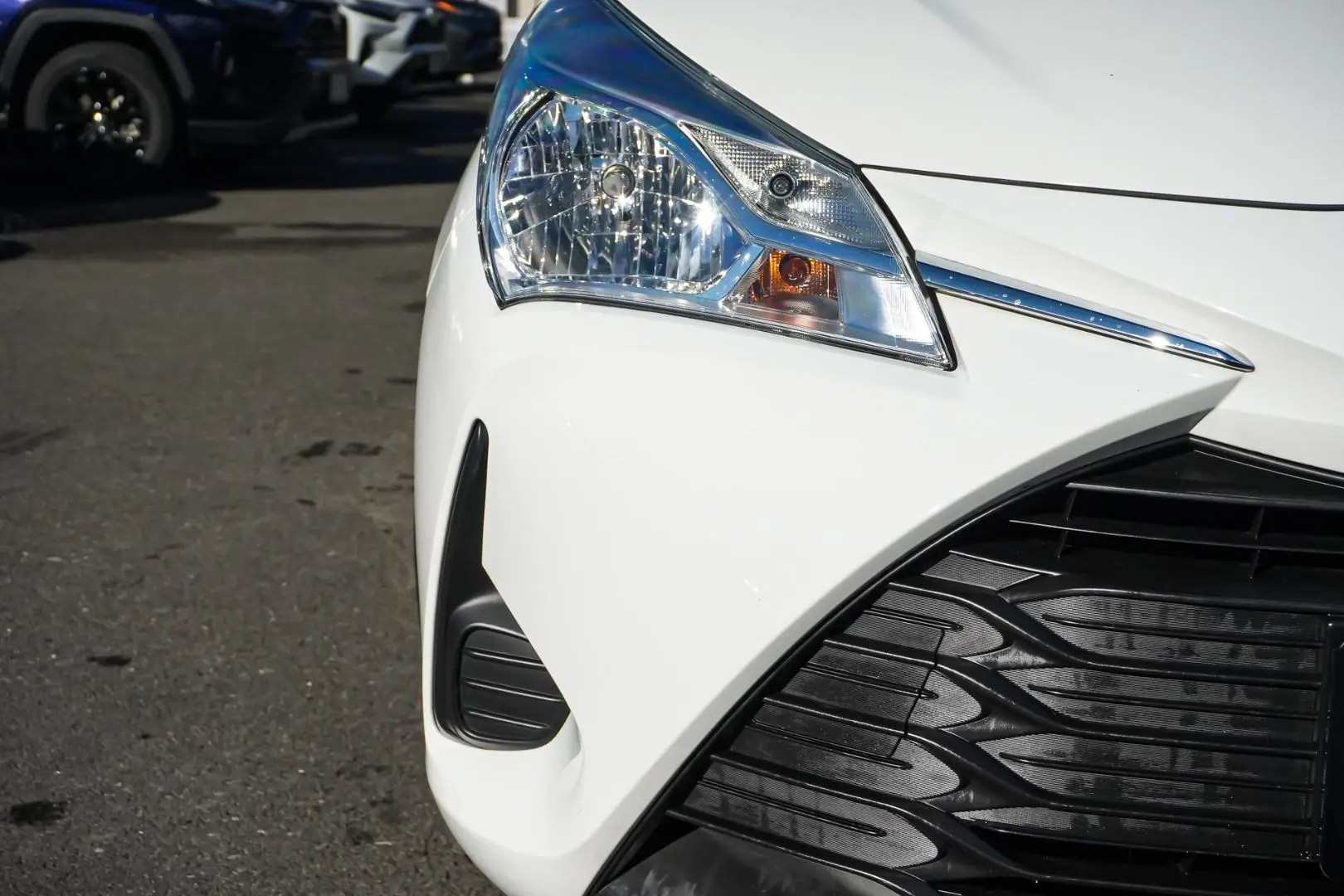 2019 Toyota Yaris Gallery Image 13