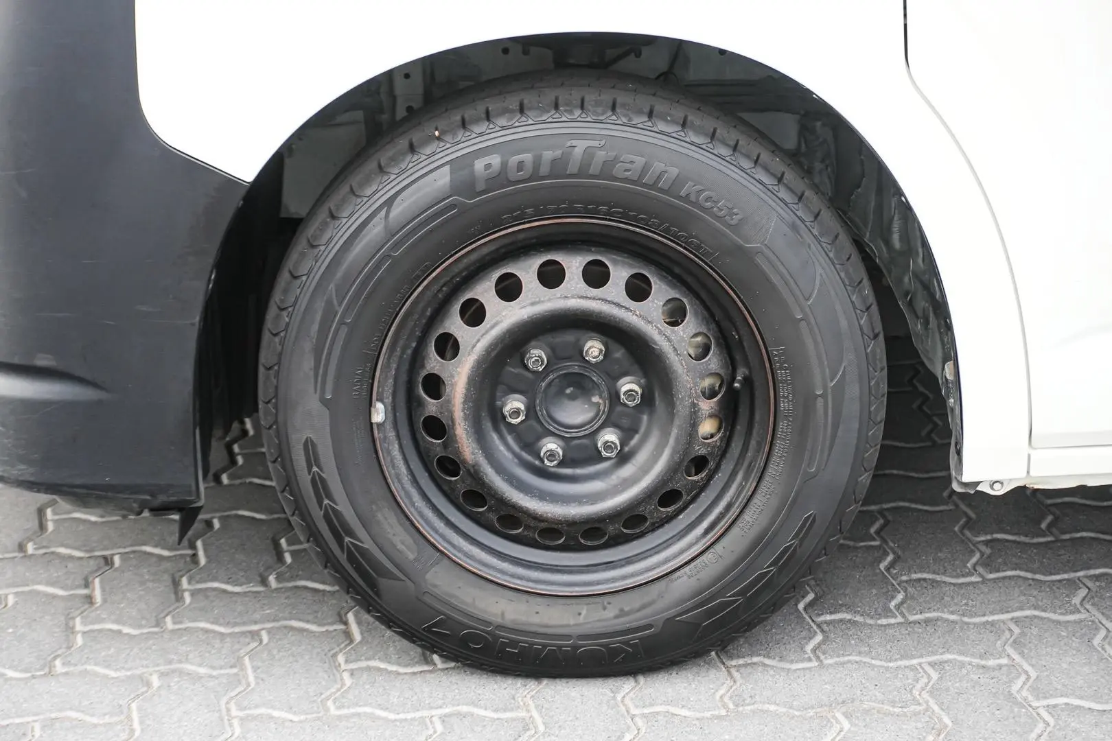 2020 Toyota Hiace Gallery Image 12