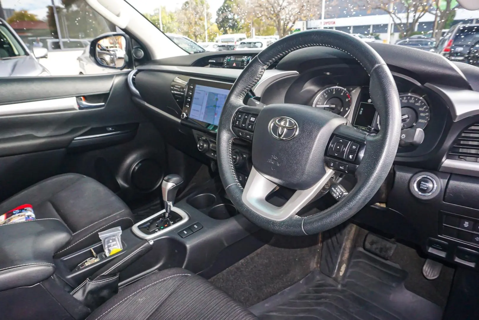 2022 Toyota Hilux Gallery Image 7