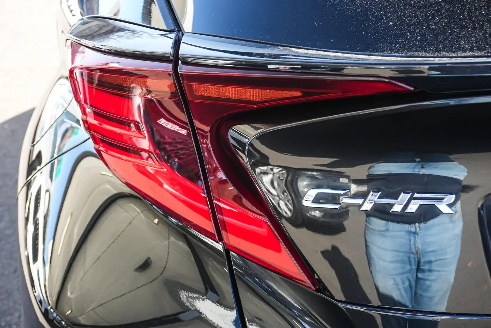 2023 Toyota C-HR Gallery Image 13