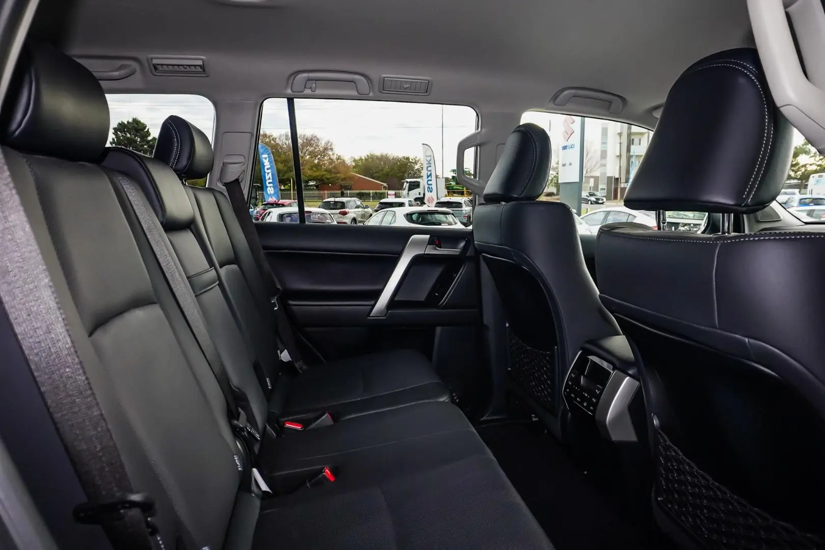 2022 Toyota Landcruiser Prado Gallery Image 7