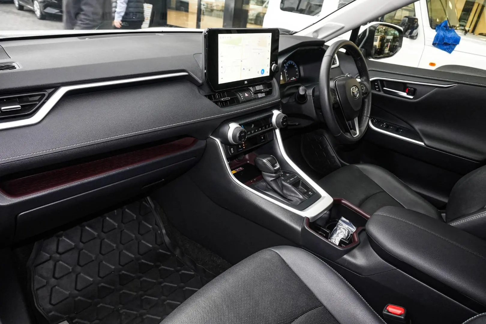 2024 Toyota RAV4 Gallery Image 10
