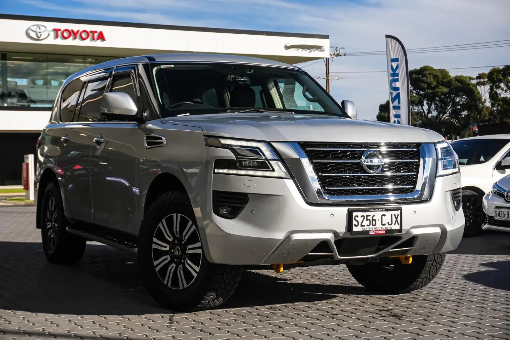 2021 Nissan Patrol Gallery Image 2