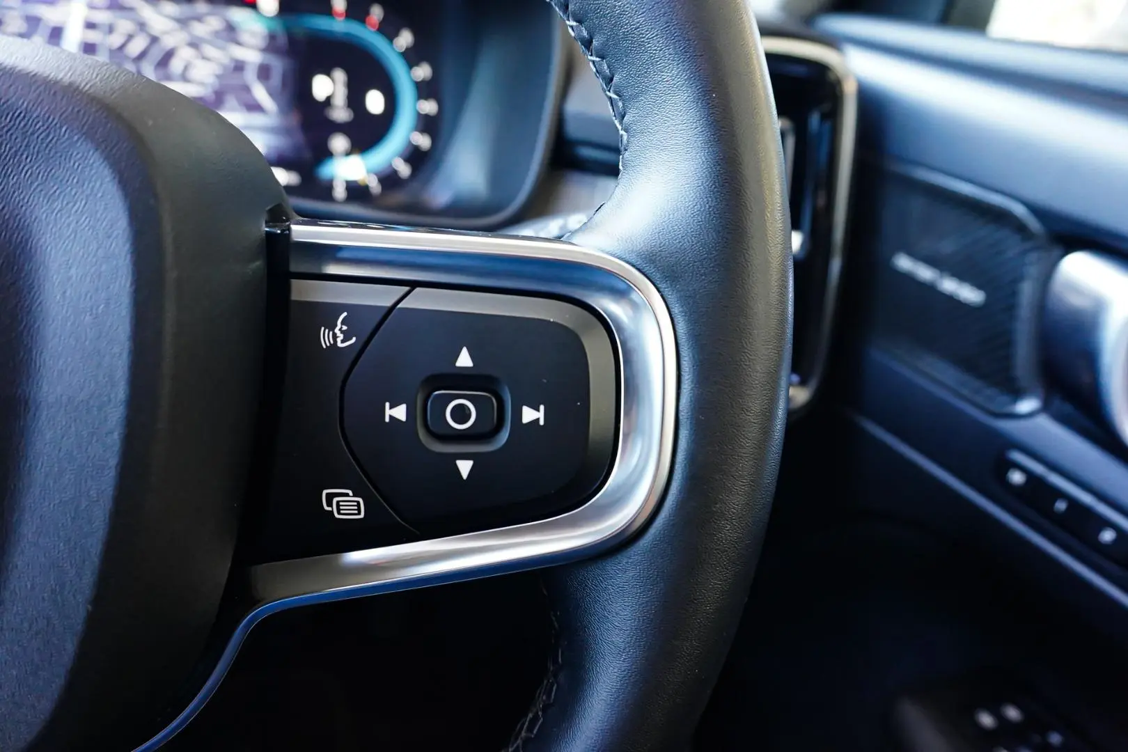 2023 Volvo XC40 Gallery Image 23