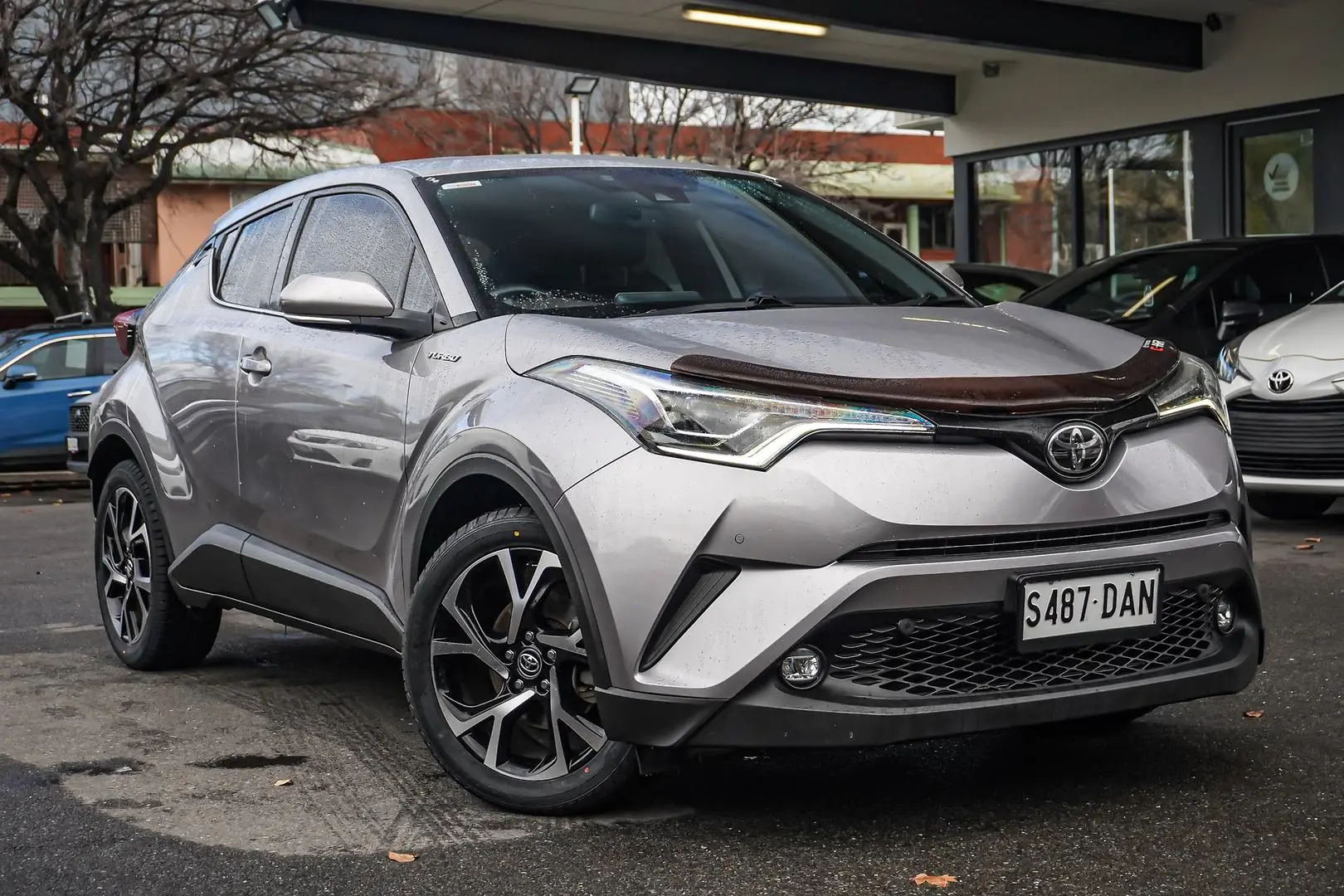 2018 Toyota C-HR Gallery Image 2