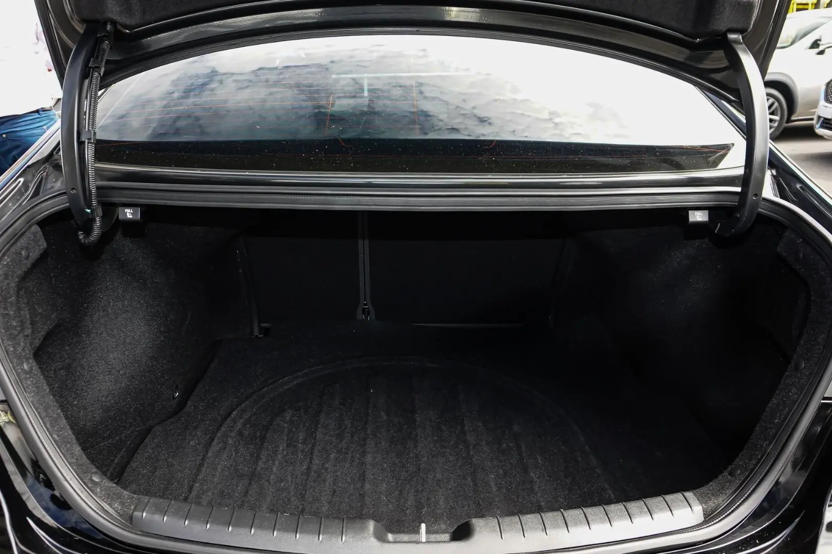 2018 Hyundai Elantra Gallery Image 10