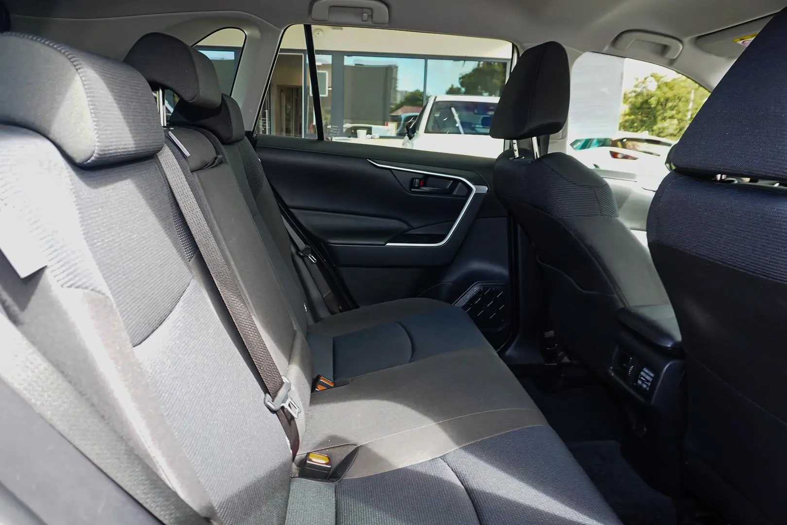 2020 Toyota RAV4 Gallery Image 8