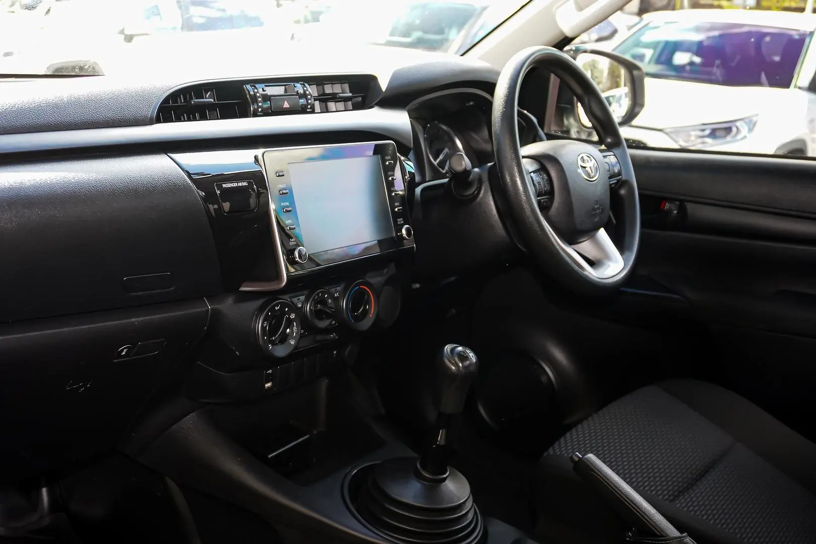 2022 Toyota Hilux Gallery Image 10