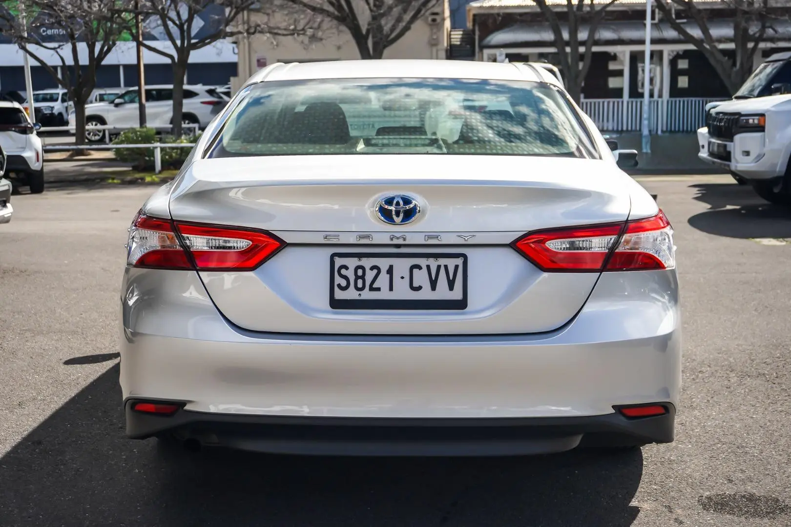 2019 Toyota Camry Gallery Image 5