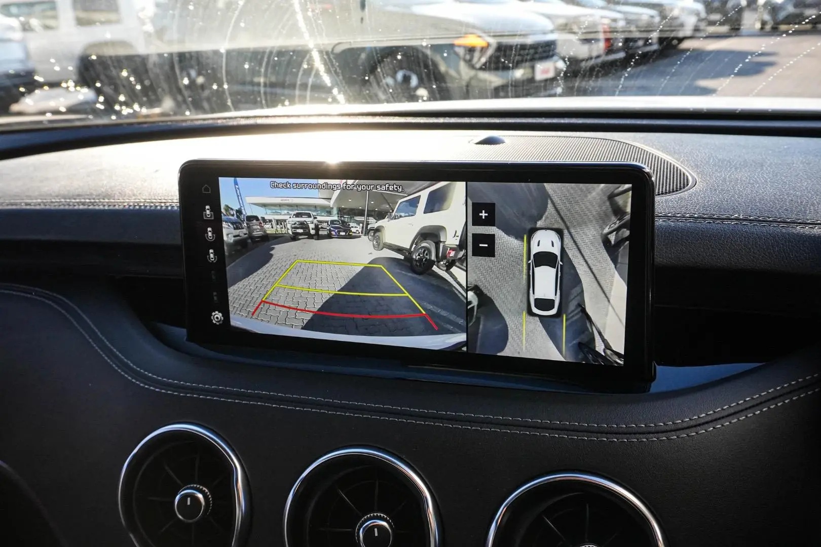 2022 Kia Stinger Gallery Image 23