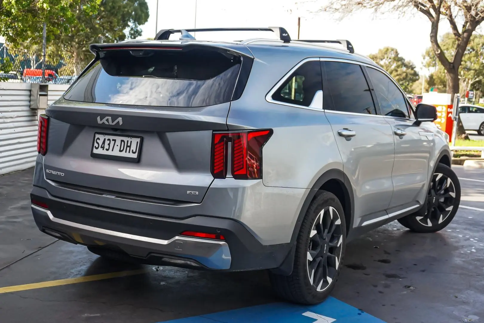 2025 Kia Sorento Gallery Image 3