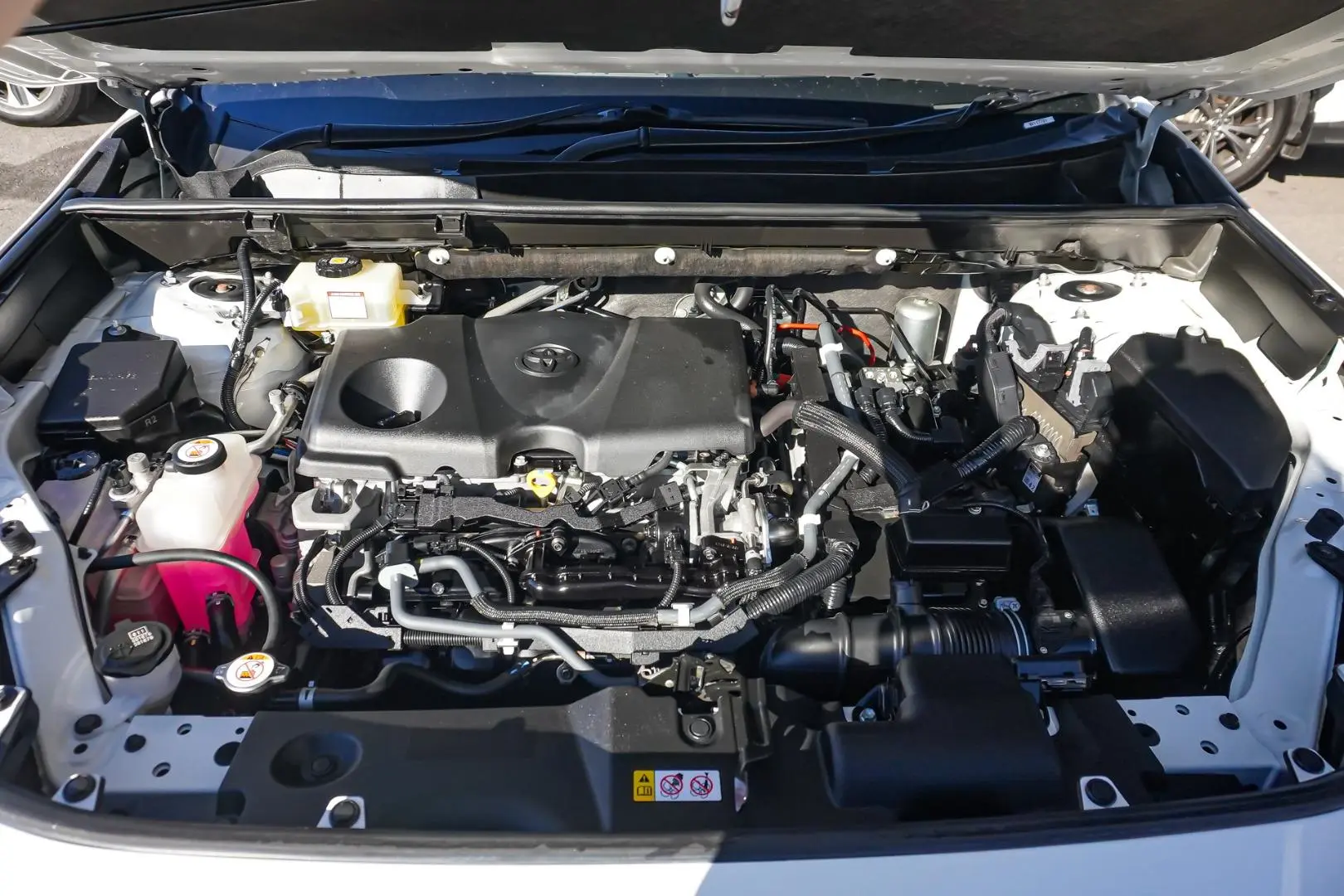 2020 Toyota RAV4 Gallery Image 25