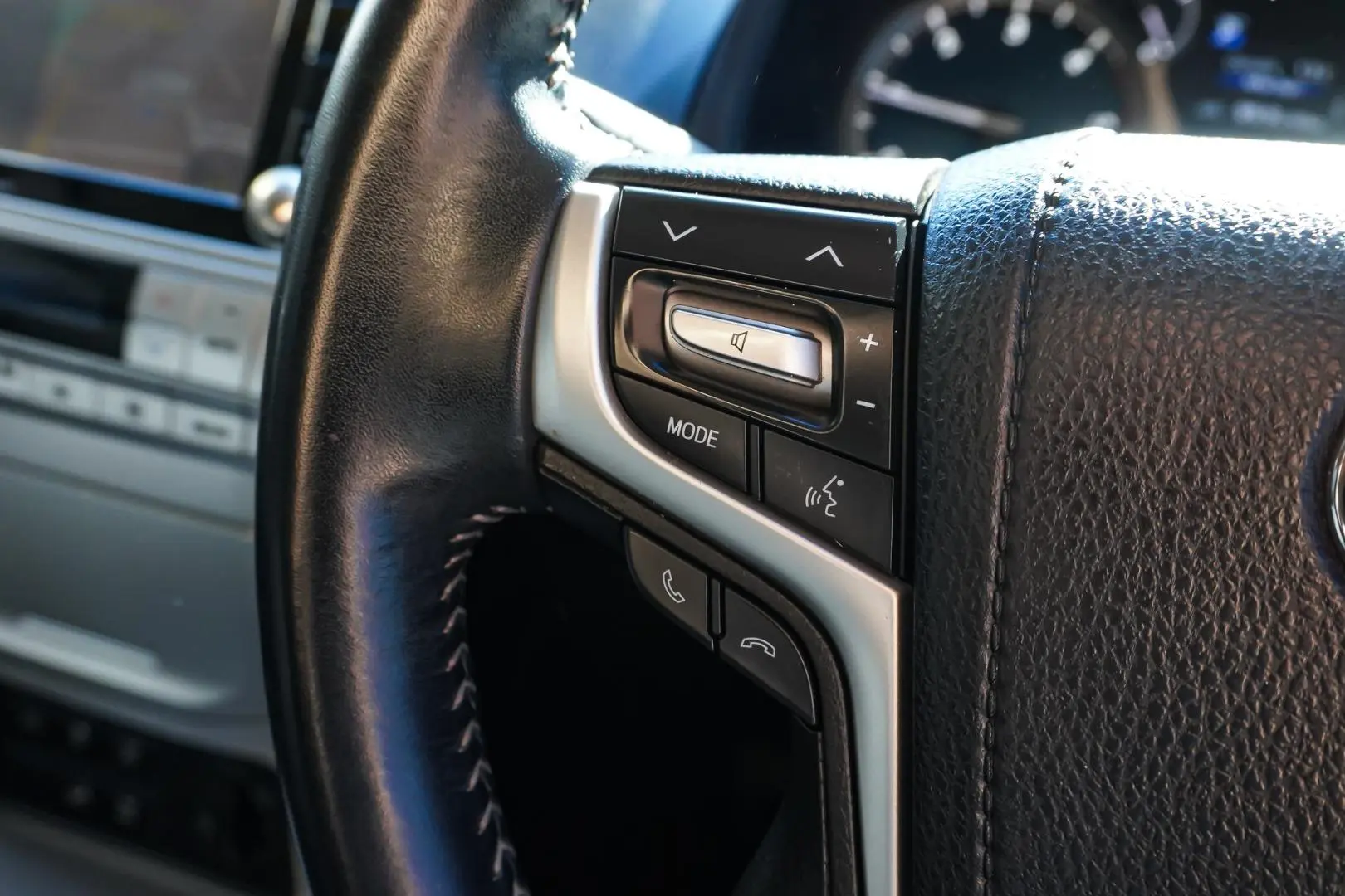 2017 Toyota Landcruiser Prado Gallery Image 19