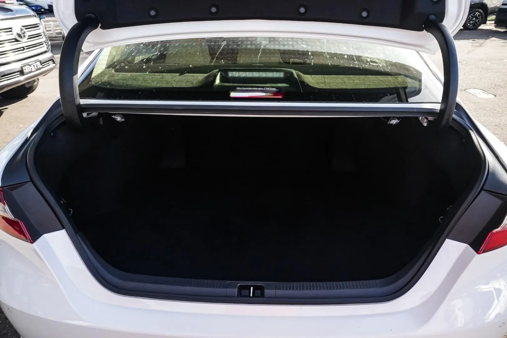 2022 Toyota Camry Gallery Image 11