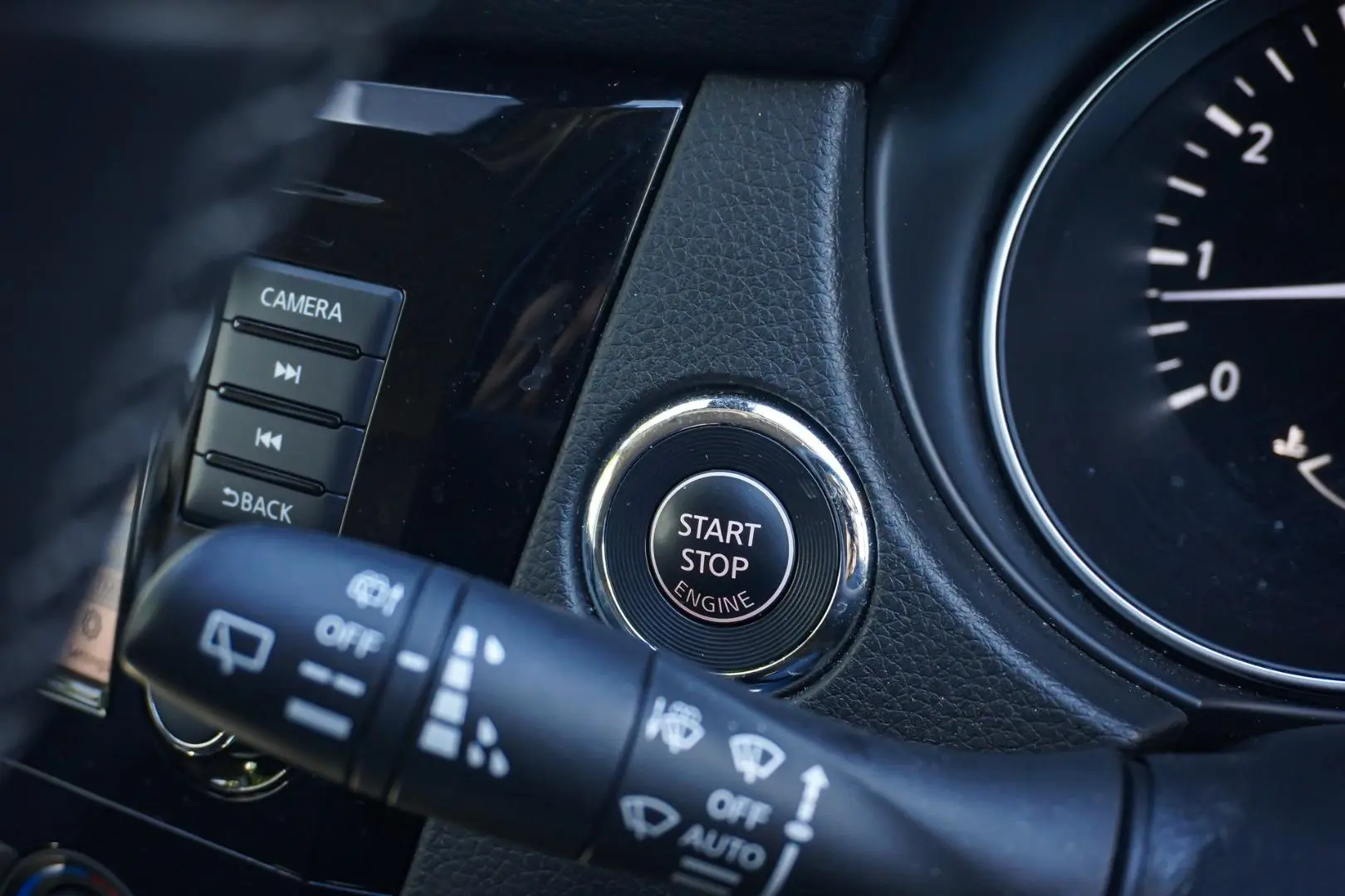 2020 Nissan QASHQAI Gallery Image 25