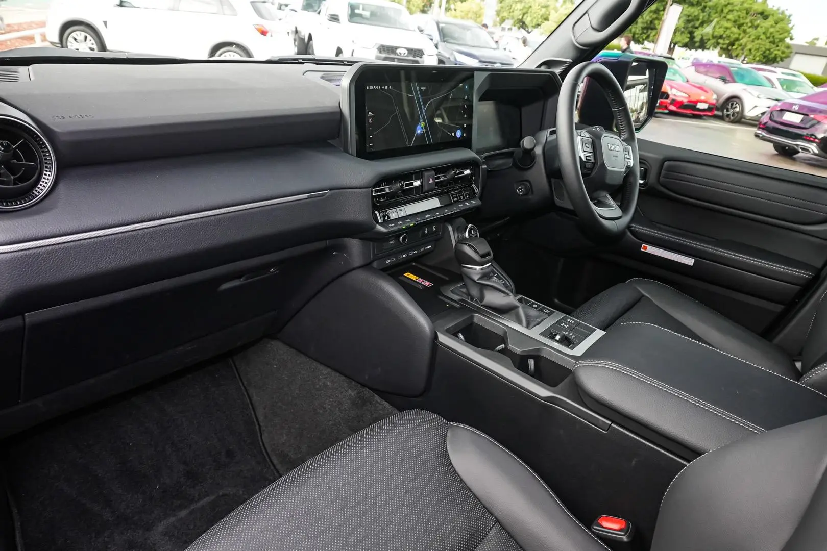 2025 Toyota Landcruiser Prado Gallery Image 10