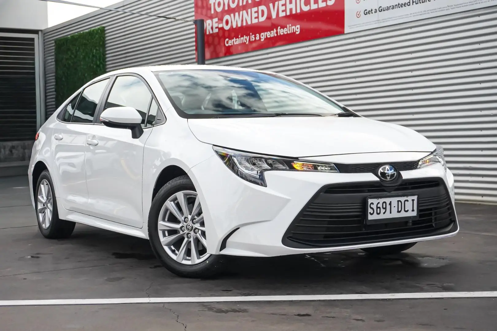 2024 Toyota Corolla Gallery Image 2