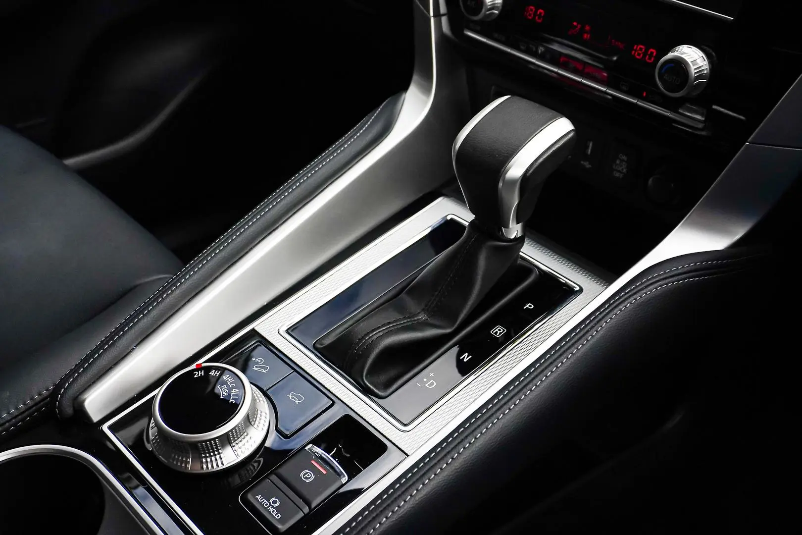 2022 Mitsubishi Pajero Sport Gallery Image 20