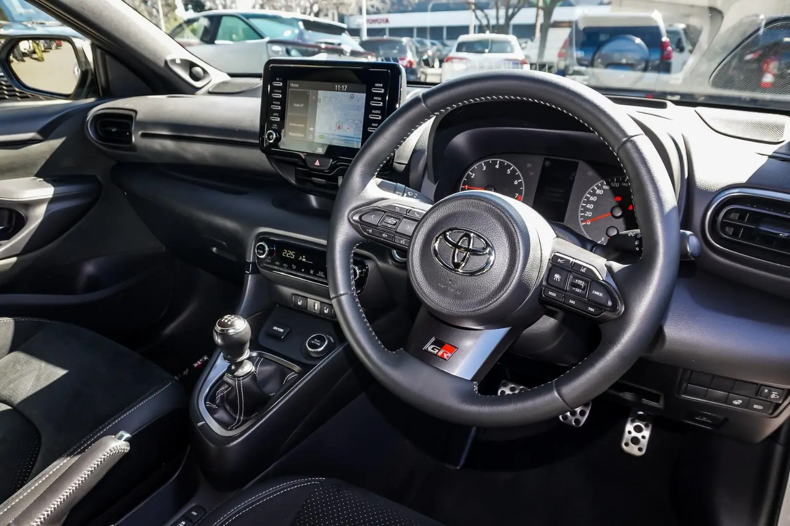 2020 Toyota Yaris Gallery Image 6