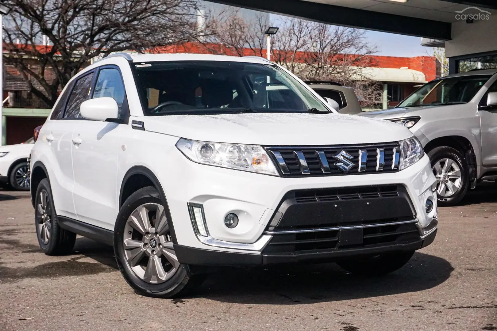 2022 Suzuki Vitara Image 2