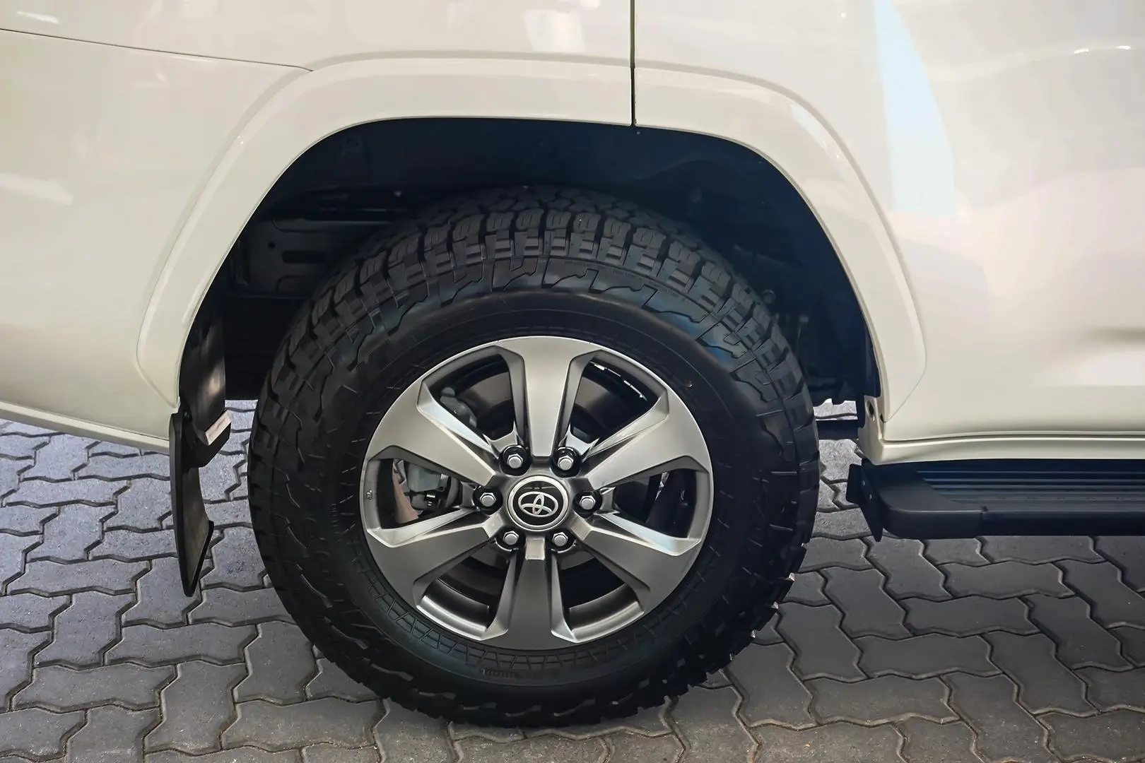 2022 Toyota Landcruiser Gallery Image 19