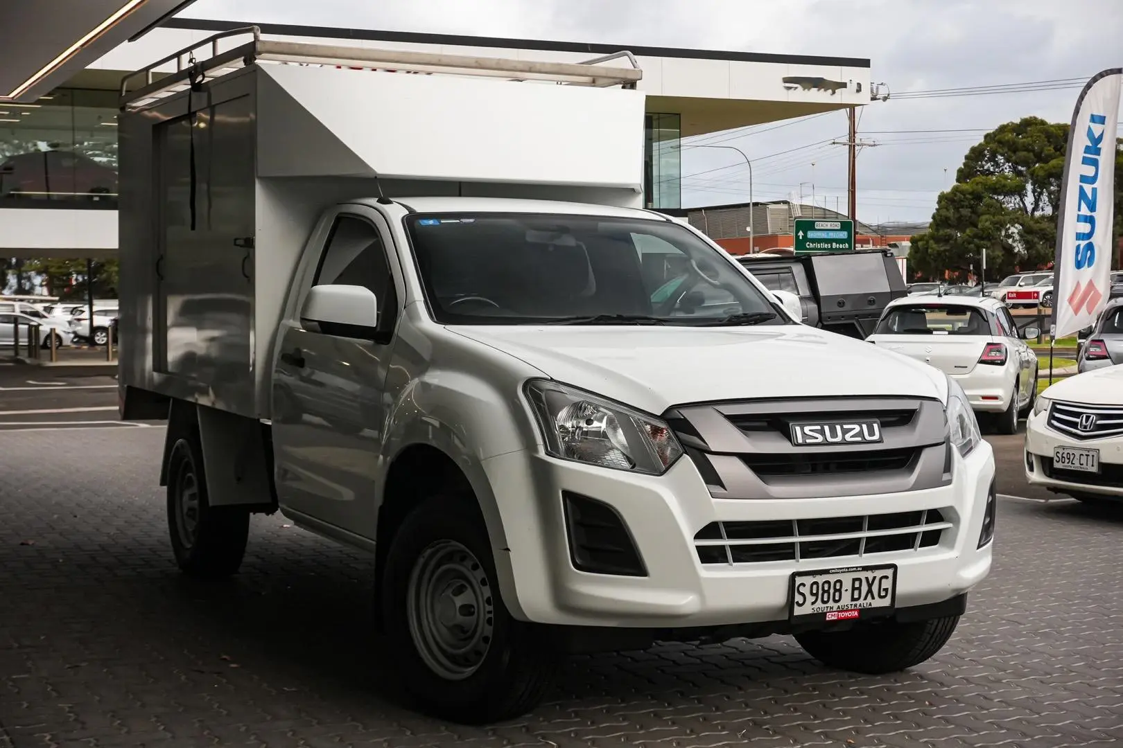 2018 Isuzu D-MAX Gallery Image 2