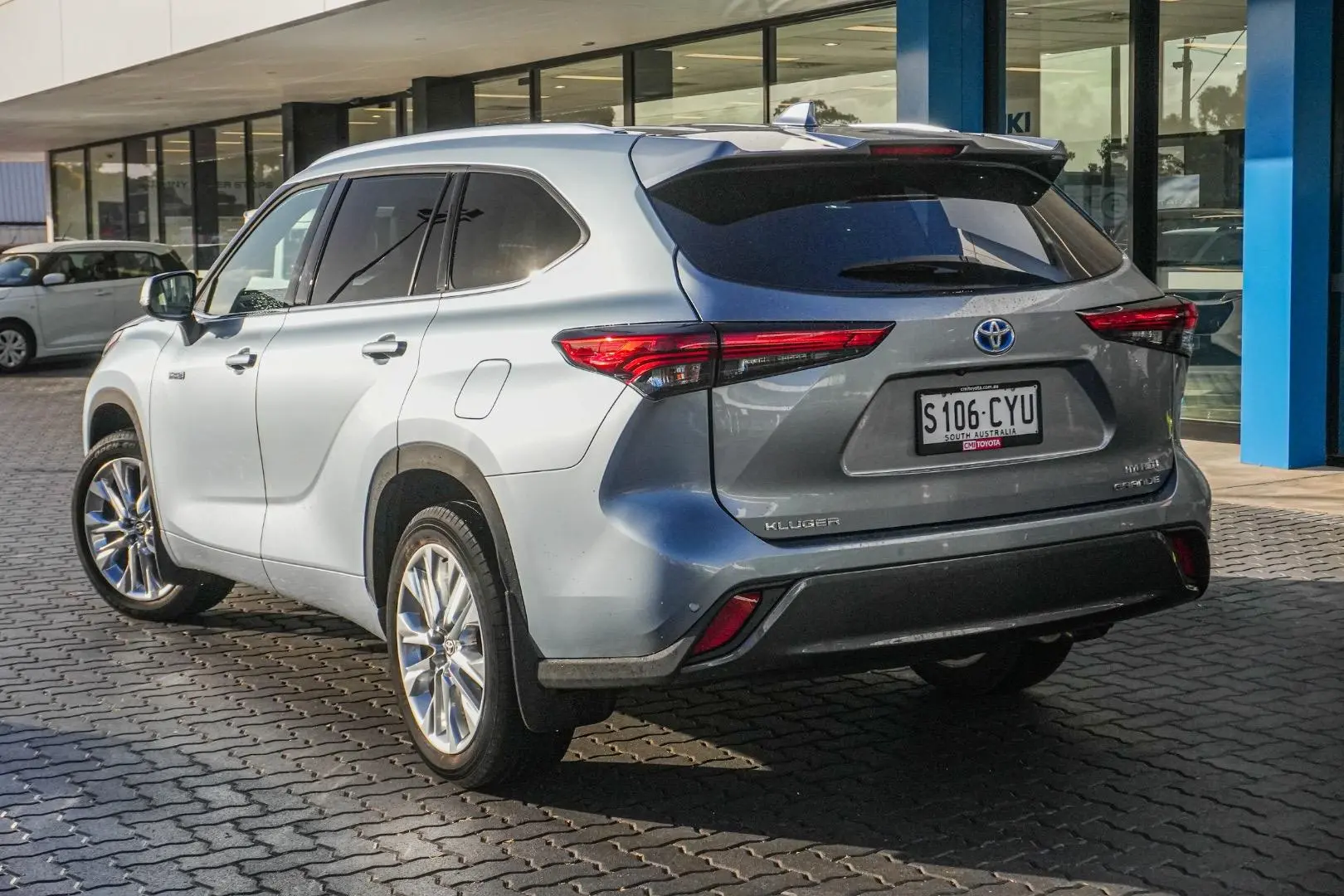 2023 Toyota Kluger Gallery Image 3