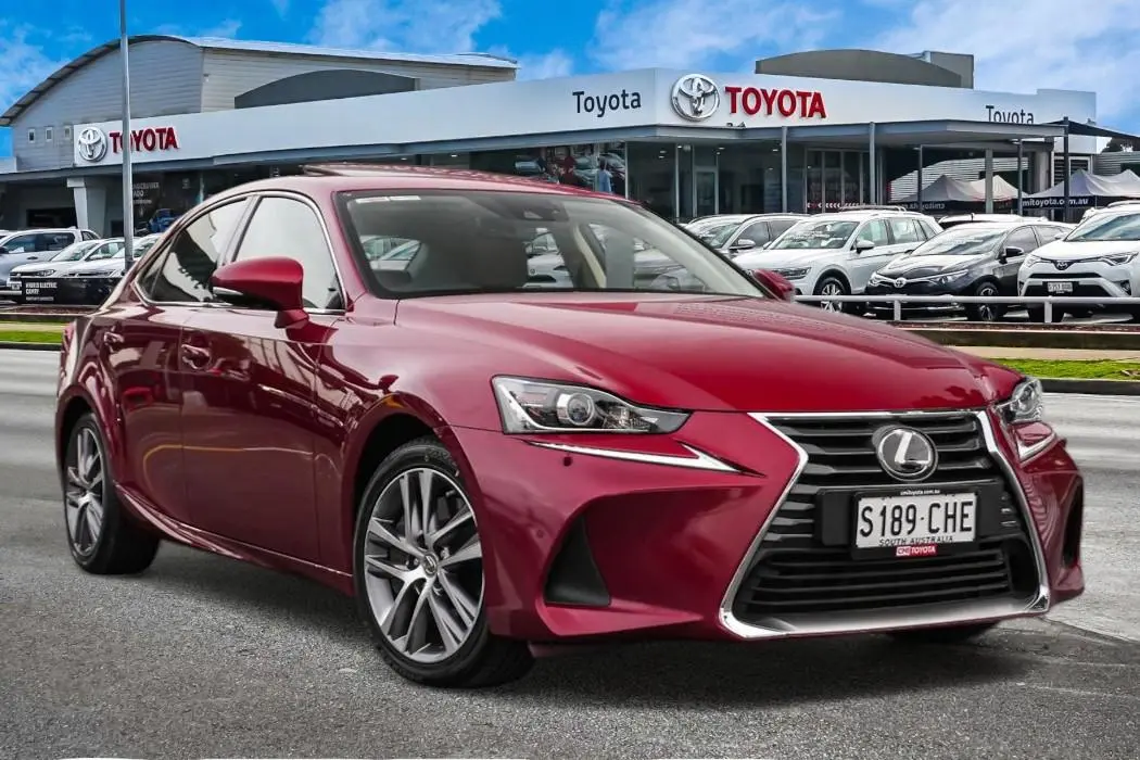 2020 Lexus IS Gallery Image 1