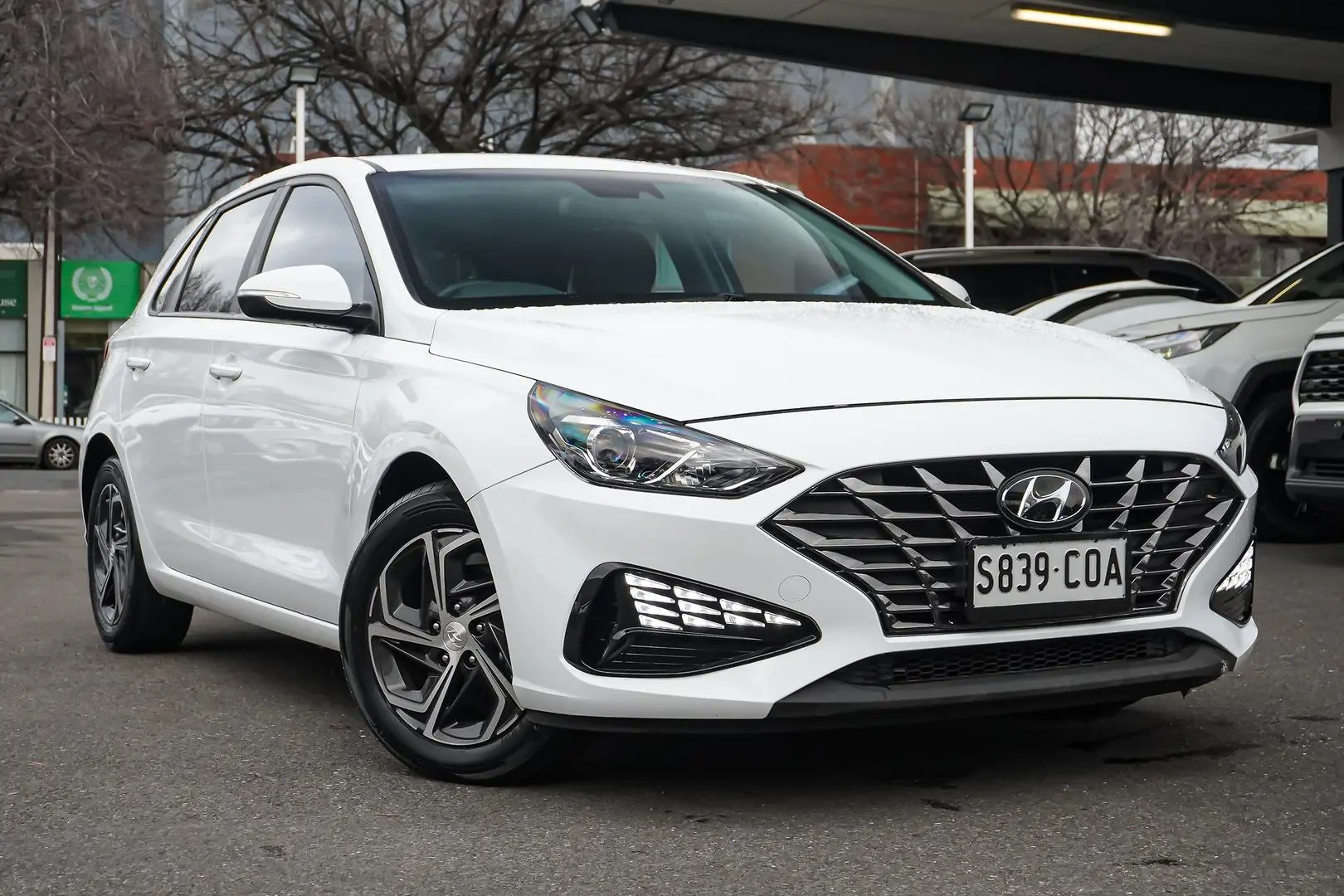 2022 Hyundai i30 Gallery Image 2