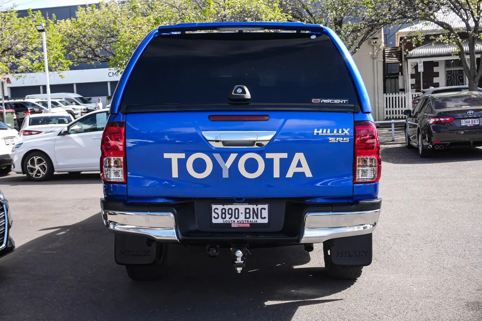 2016 Toyota Hilux Gallery Image 5
