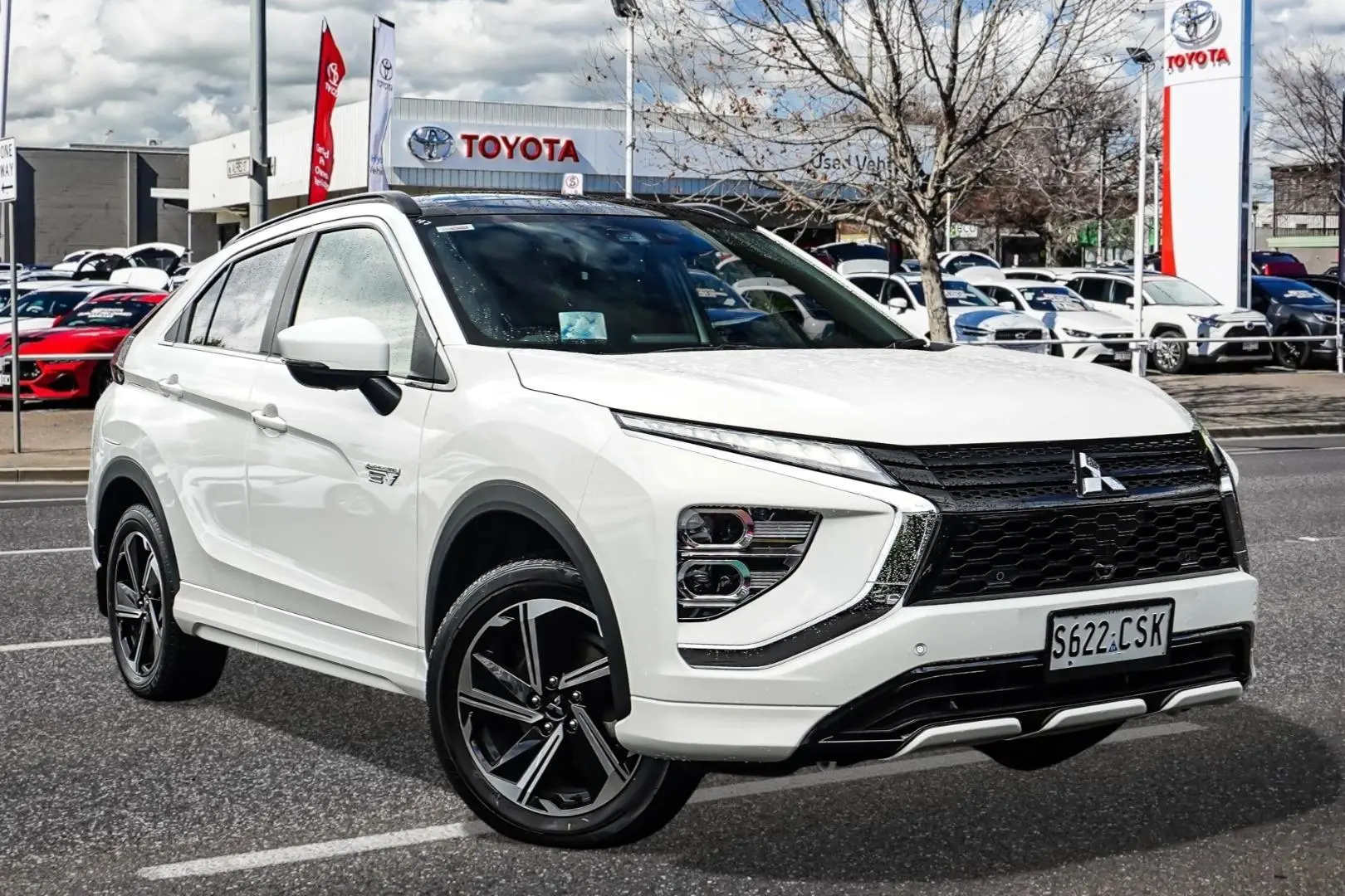 2022 Mitsubishi Eclipse Cross Gallery Image 1