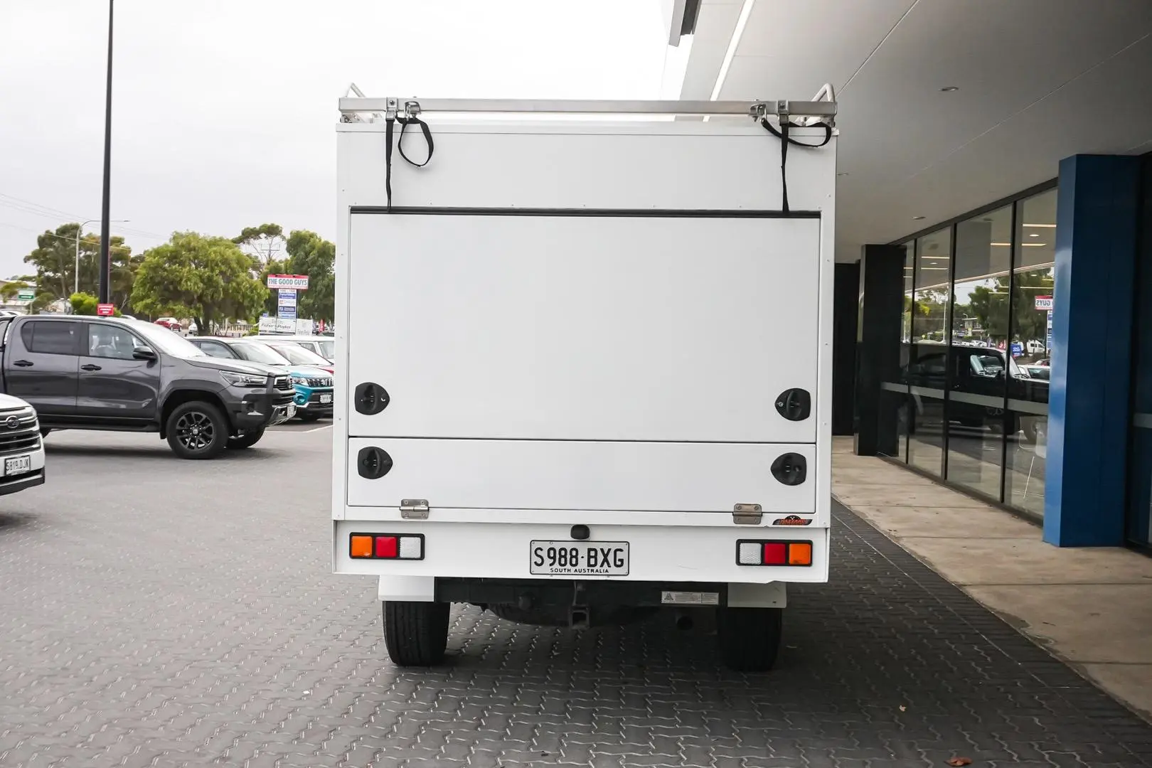 2018 Isuzu D-MAX Gallery Image 6