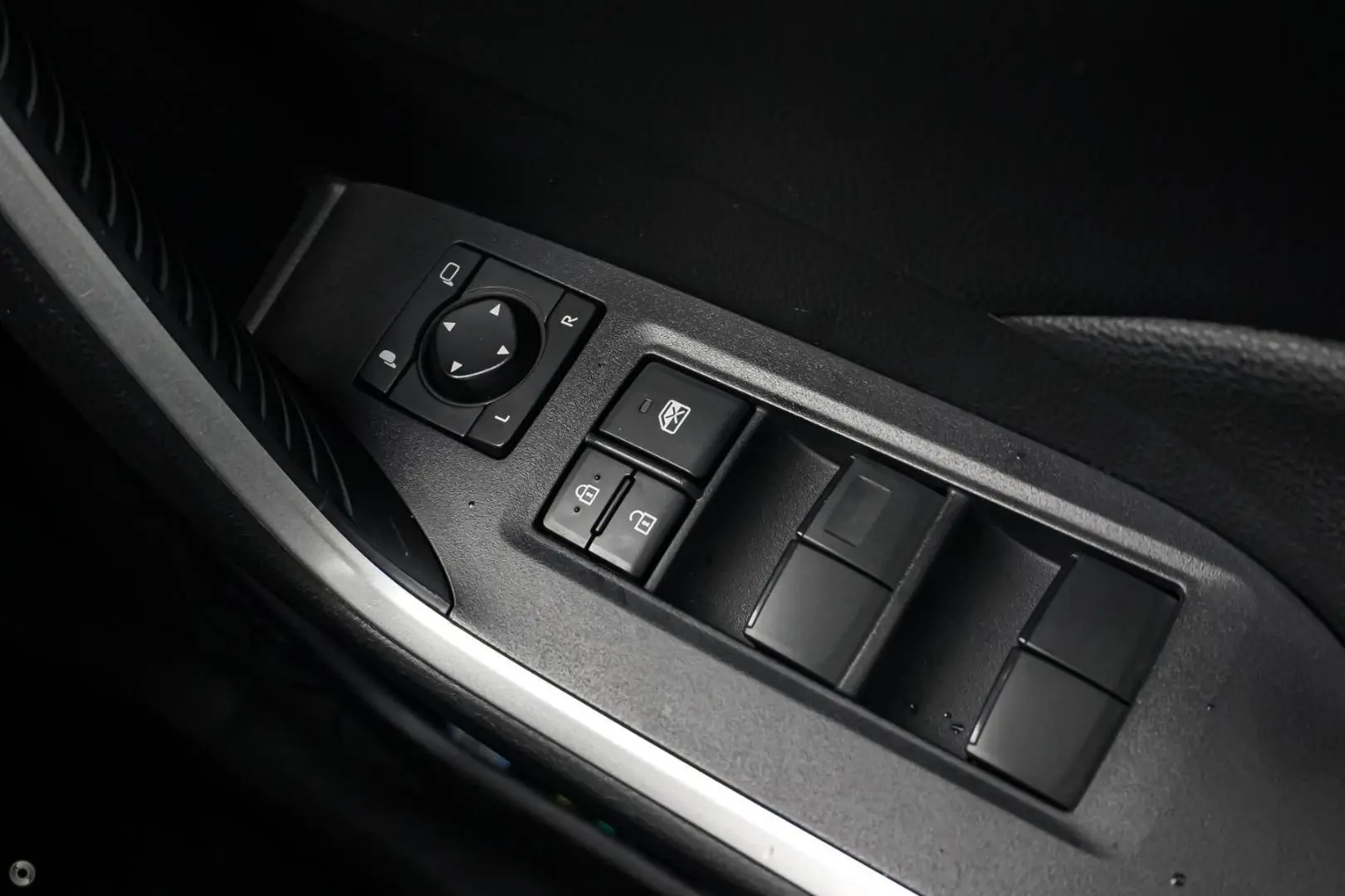 2024 Toyota RAV4 Gallery Image 23