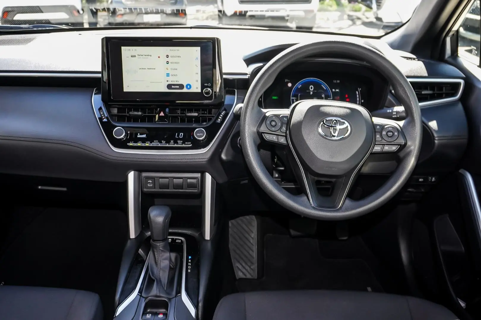 2025 Toyota Corolla Cross Gallery Image 7